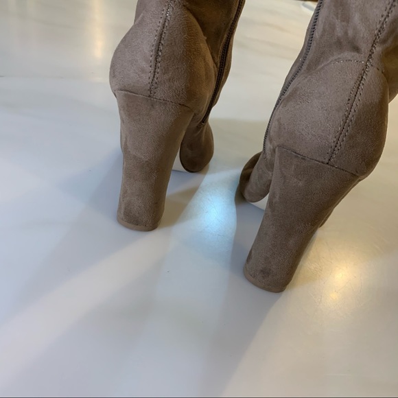 Womens Dark Taupe Agaci Suede High Ankle Block Heels! - Picture 3 of 9